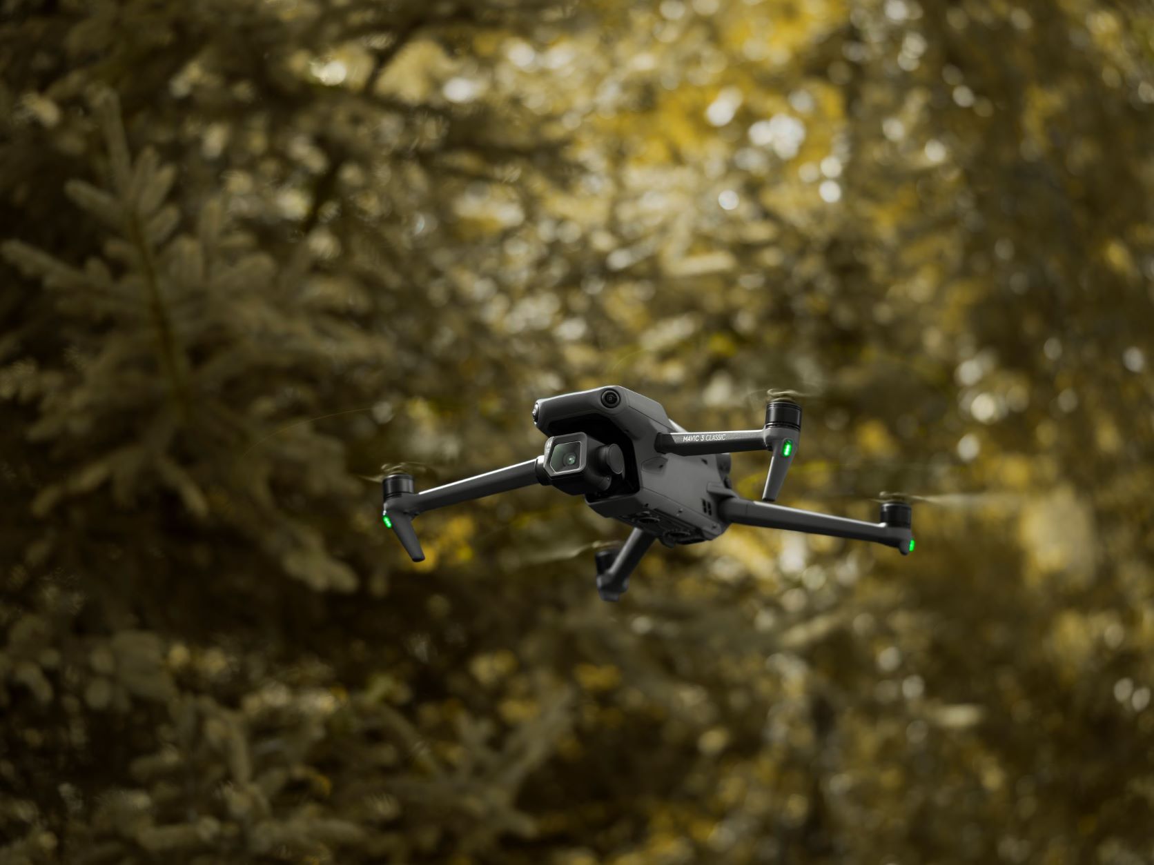 review dji mavic 3 classic với những thông số kỹ thuật ấn tượng