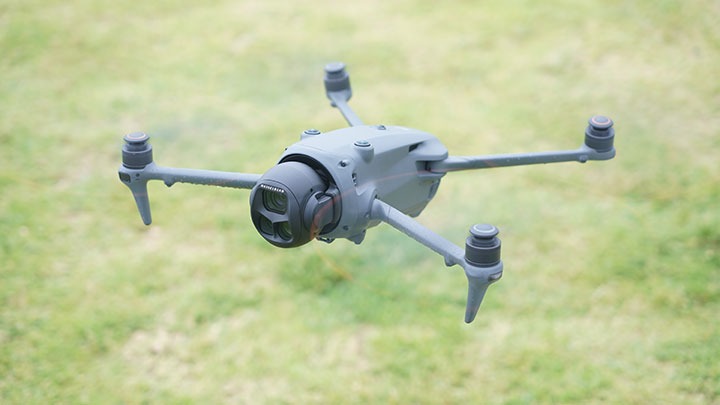 So sánh Mavic 4 Pro và Air 3S: Gimbal