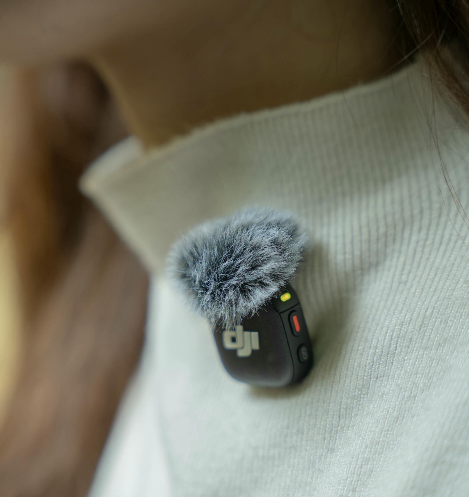 DJI Mic 3 cho phép TX kết nối trực tiếp với điện thoại qua Bluetooth mà không cần thông qua RX