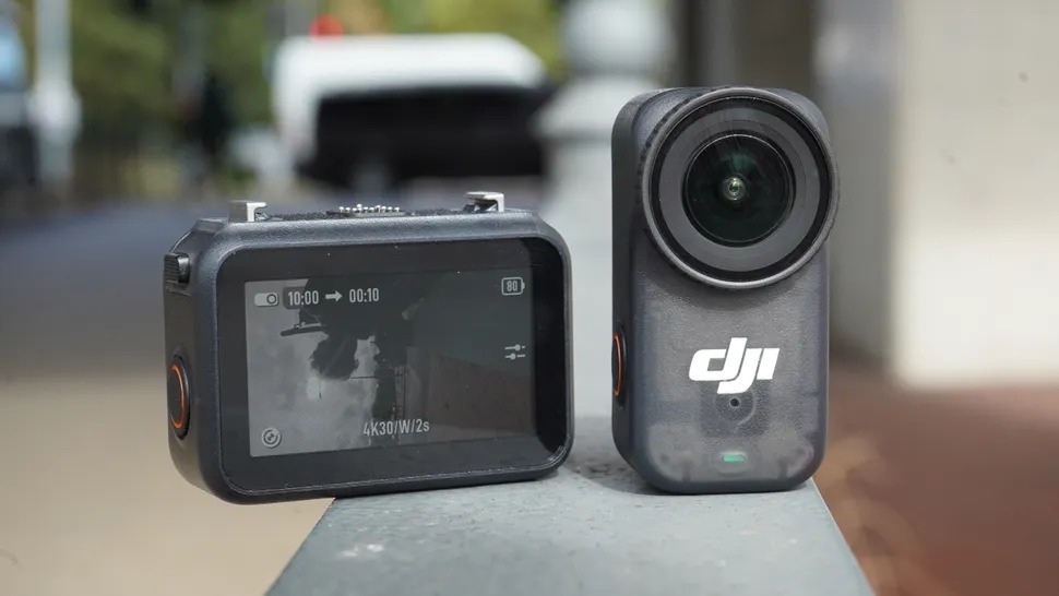 Thiết kế hai mảnh: Camera và Multifunctional Vision Dock