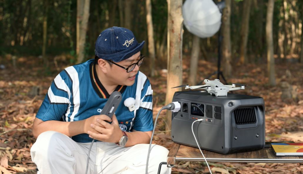 Đánh giá DJI Power 1000: Khả năng sạc lại năng lượng