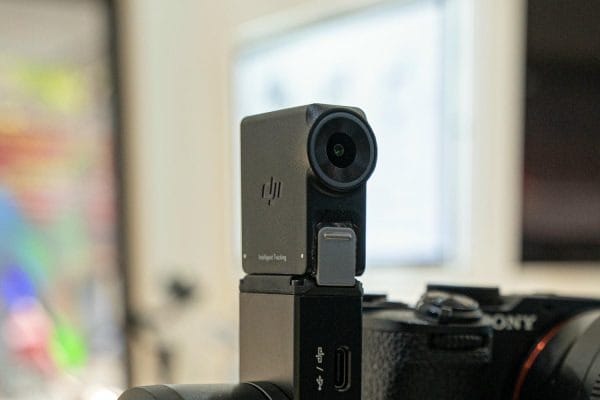 Mô đun theo dõi thông minh bám chủ thể chắc chắn