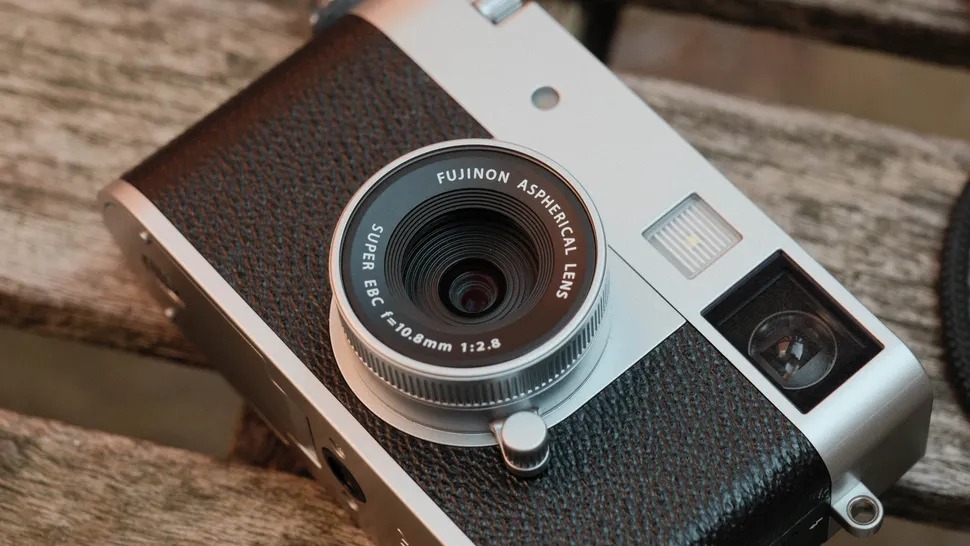 Review Fujifilm X Half: Cảm biến 