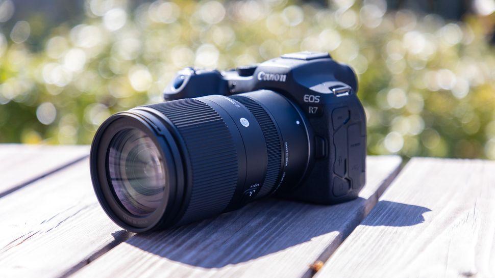 Hạn chế về nút điều khiển trên phiên bản Canon RF