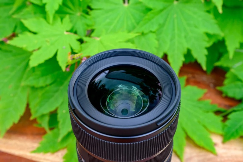 Sigma 17-40mm f/1.8 là zoom APS-C hiệu năng cao