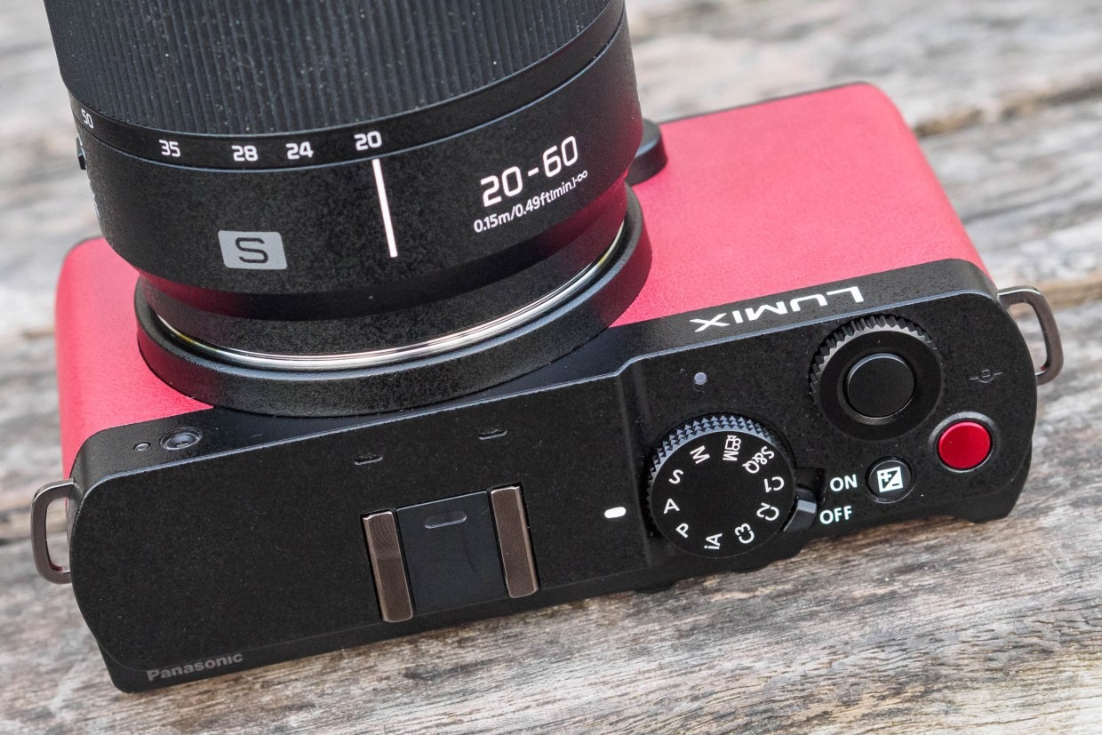 Đánh giá Panasonic Lumix S9