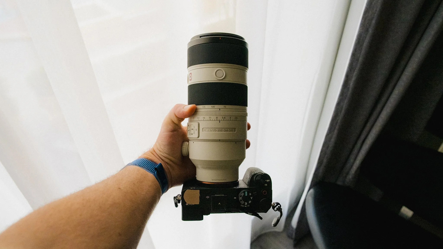 Sony 70-200mm f/2.8 GM II hợp chụp nhiều phong cách