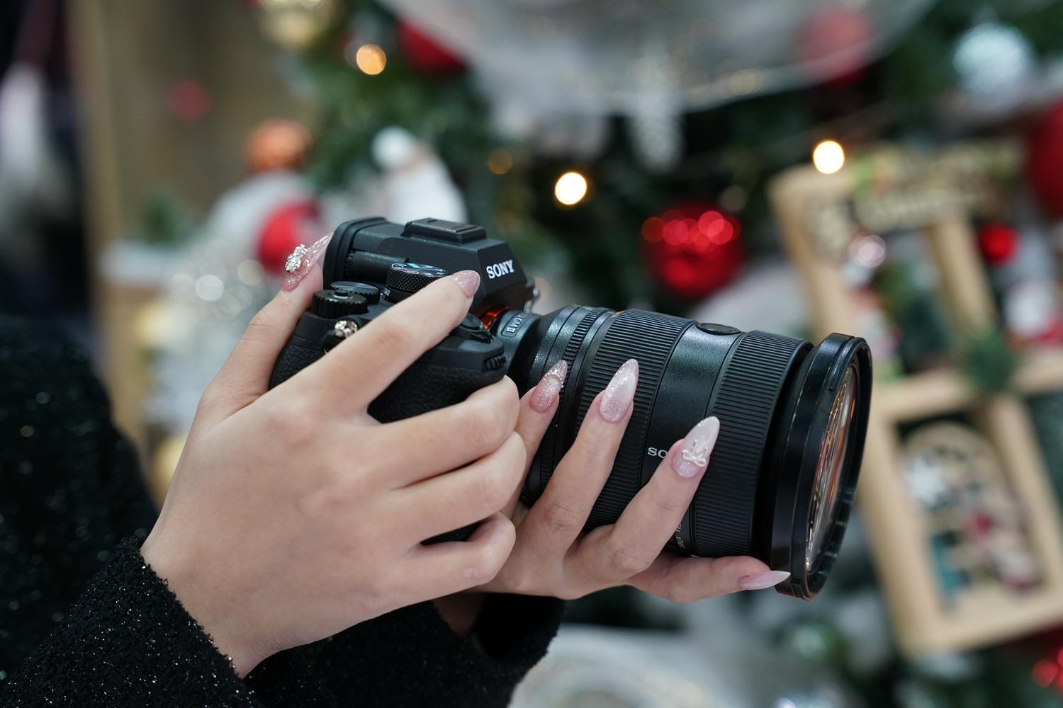 A7 V có trọng lượng khoảng 700g