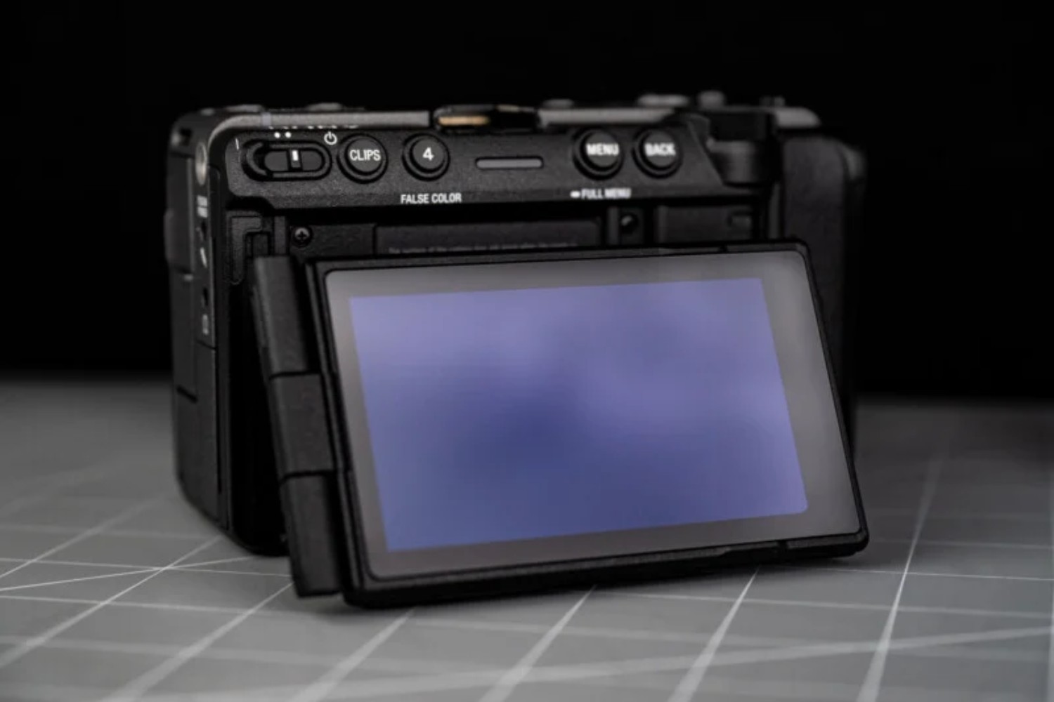 Sony FX5 được nâng cấp lên màn hình cảm ứng 3.5 inch