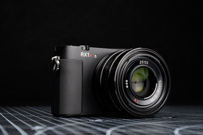 Đánh giá Sony RX1R III: Máy ảnh có thiết kế nhỏ gọn