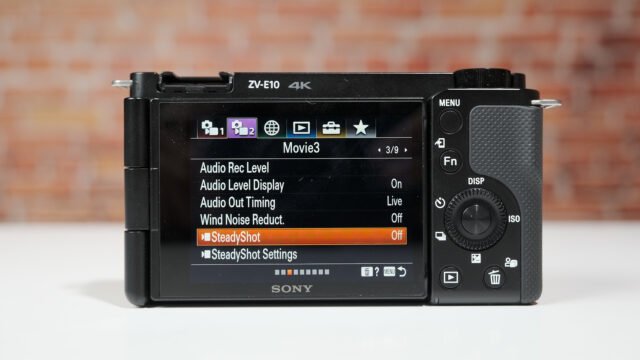 Sony ZV-E10 trang bị chống rung SteadyShot