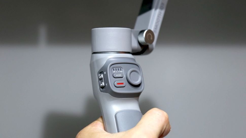 Thiết kế Zhiyun Smooth Q3