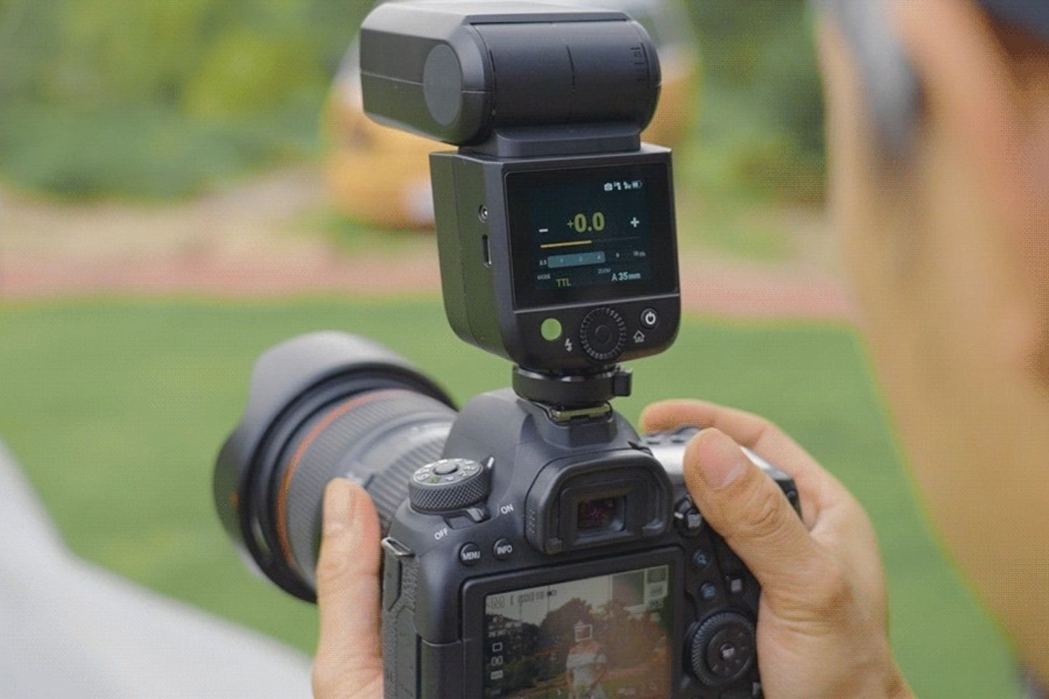 Sửu dụng flash nếu muốn nâng cấp chất lượng ảnh