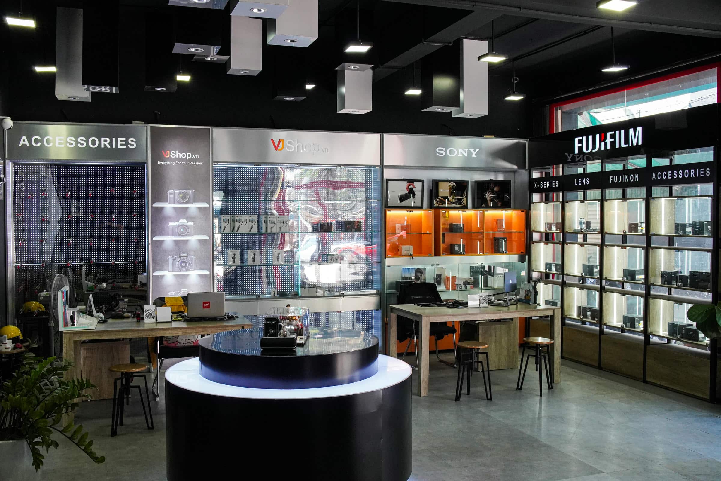 Không gian hiện đại tại Showroom VJShop Đà Nẵng