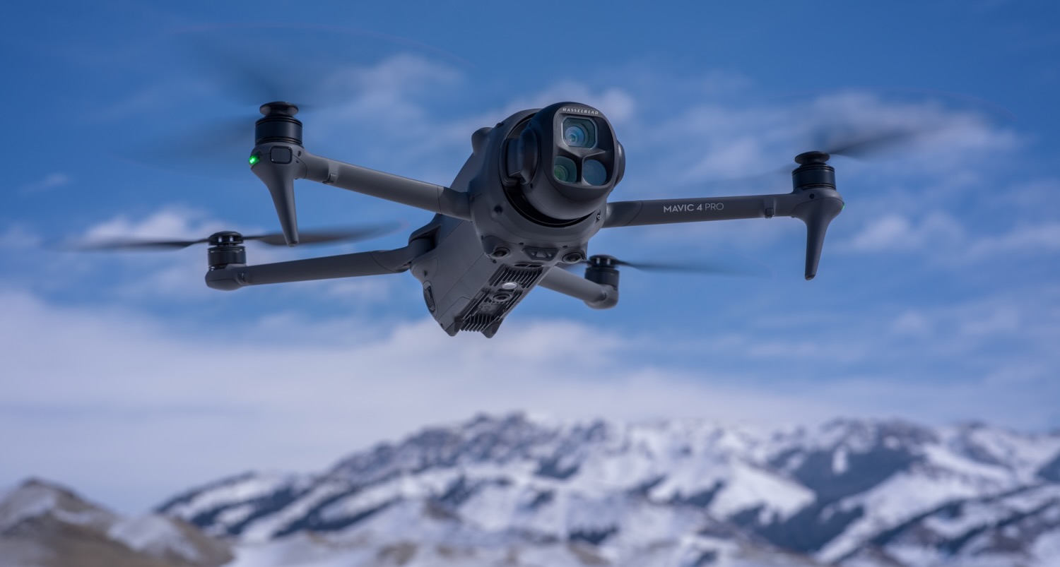 DJI Mavic 4 Pro có hệ thống 3 camera xoay