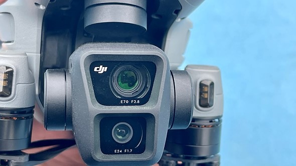 DJI Air 3 được trang bị hệ thống camera kép