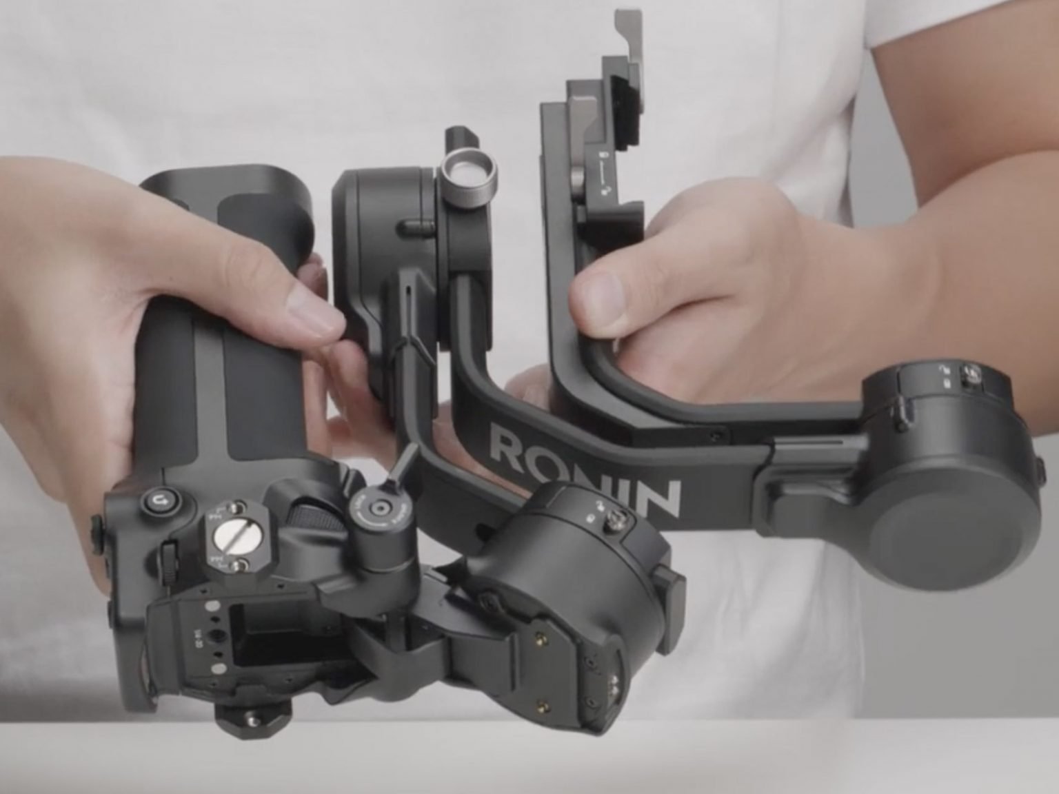 DJI RSC 2 và Ronin-SC - So sánh thiết kế