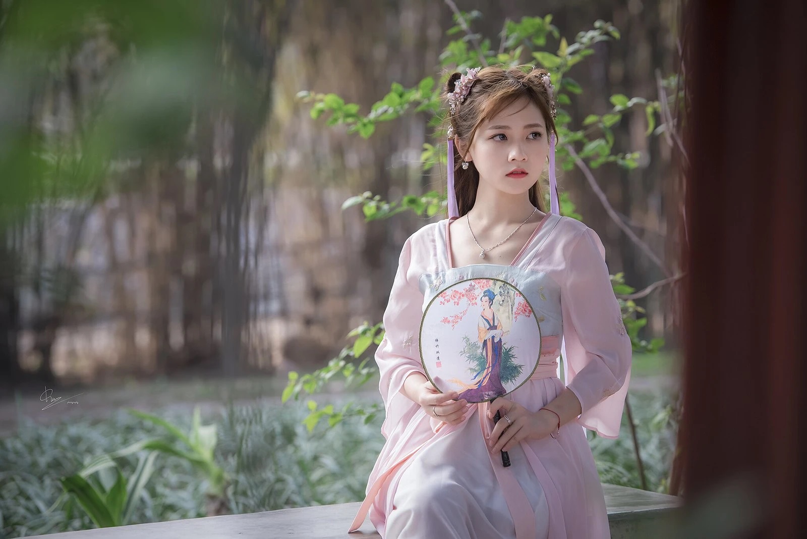 Gợi ý Preset tone trắng hồng lạnh trong trẻo