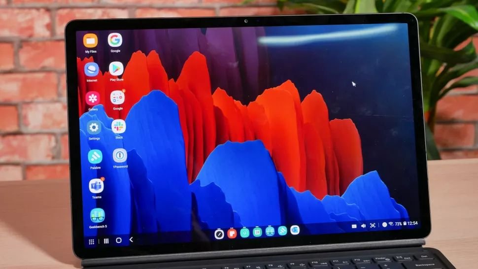 iPad Pro 2021 Mới So Với Samsung Tab S8 Plus: Máy Tính Bảng Android Có Thể Cạnh Tranh?
