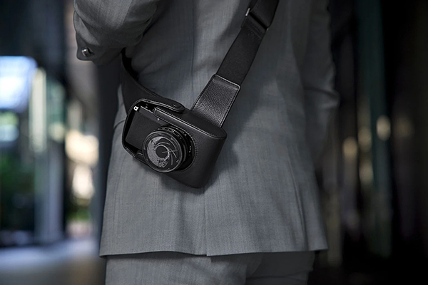 Leica D-Lux 7 007 lấy cảm hứng từ tập phim James Bond đầu tiên