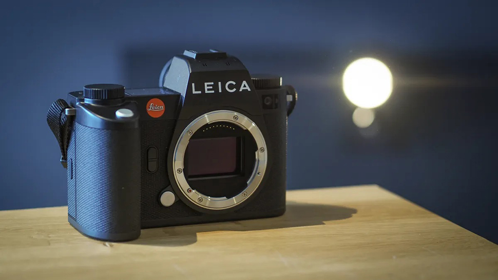 Leica cập nhật firmware, sửa lỗi và tăng độ ổn định