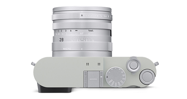 Leica Q2 Ghost mang màu trắng và bạc làm chủ đạo