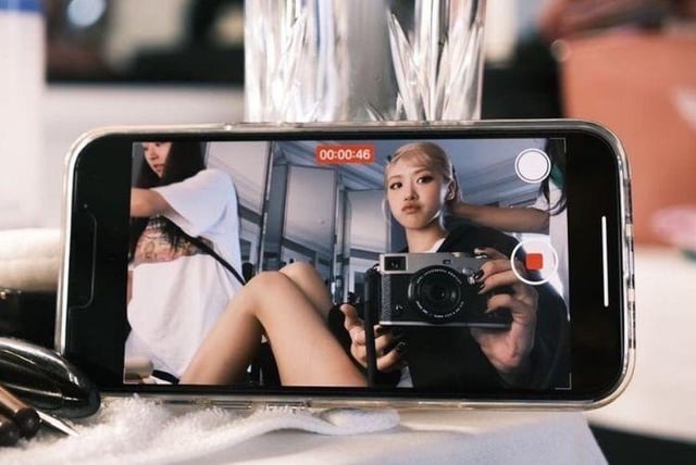 Fujifilm X-Pro 3 được Rosé (Blackpink) yêu thích