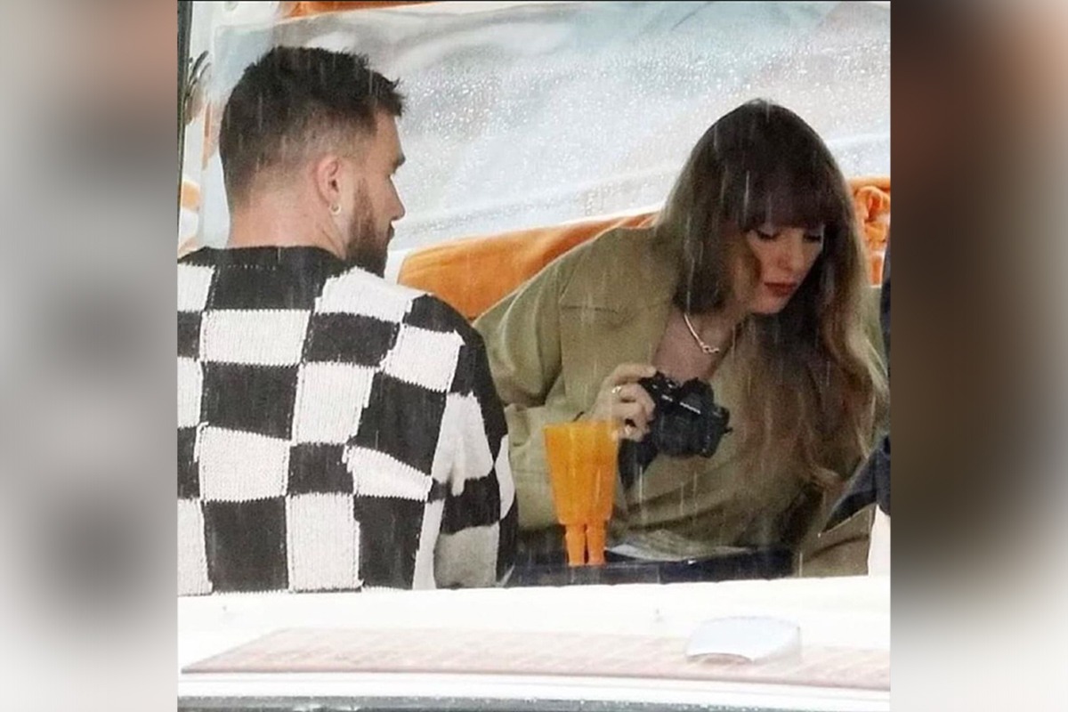 Taylor Swift sử dụng Olympus E-M10 Mark IV