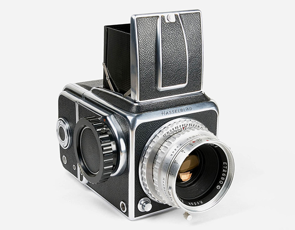 Hasselblad 1600F là máy hình ảnh SLR thứ nhất bên trên toàn cầu giành cho phim format trung bình