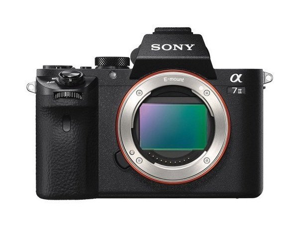 máy ảnh chuyên nghiệp Sony A7 Mark II với thiết kế đẹp mắt
