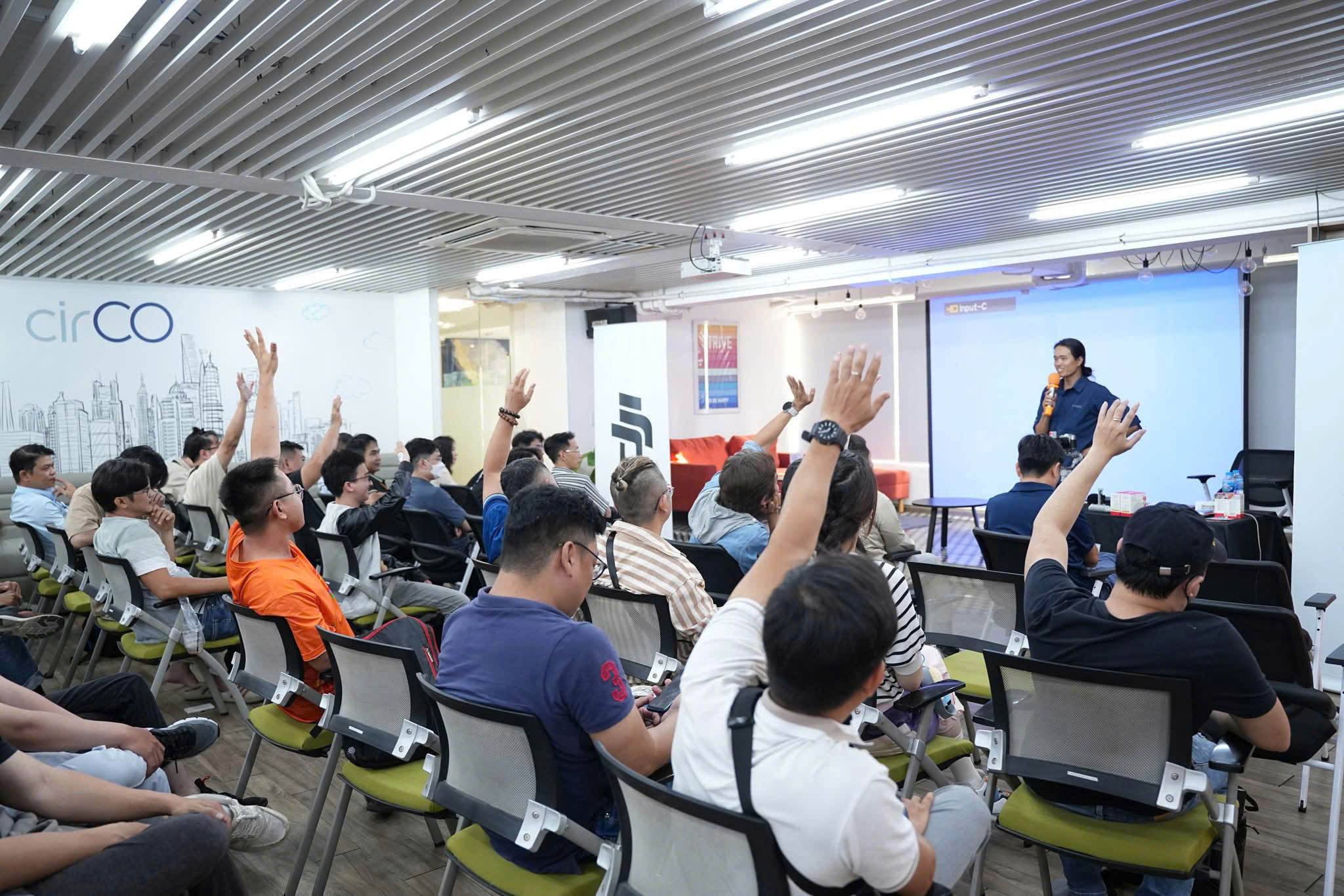 Mua máy ảnh tại Thành phố Hồ Chí Minh ở các cửa hàng có thương hiệu