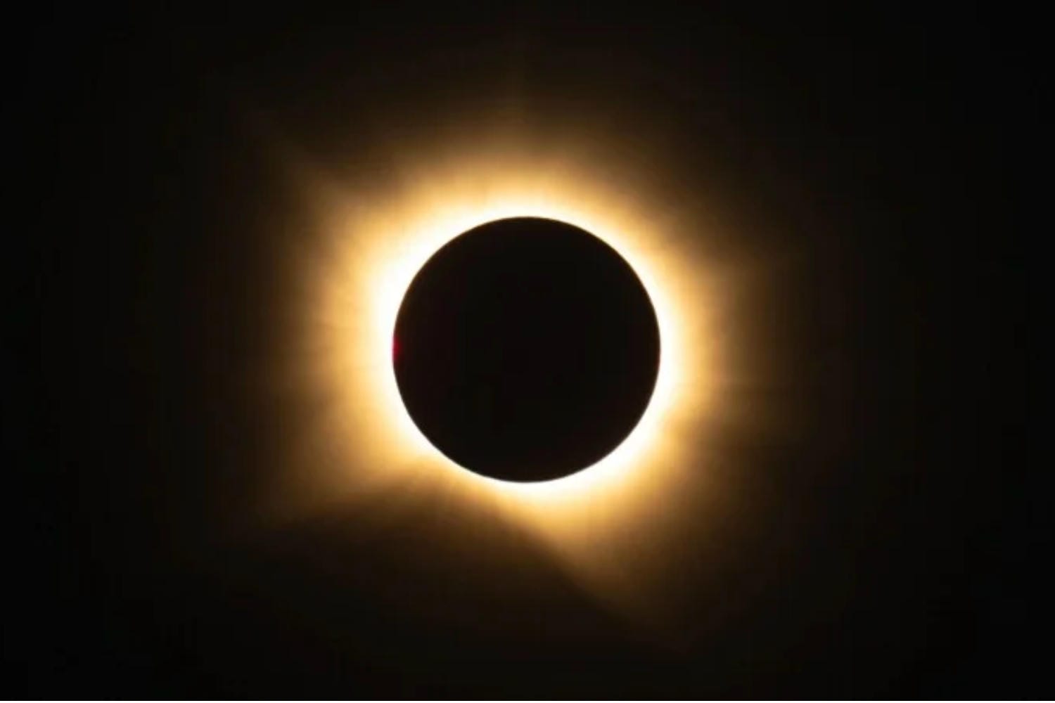 NASA cũng cử nhiếp ảnh gia tới Tây Ban Nha