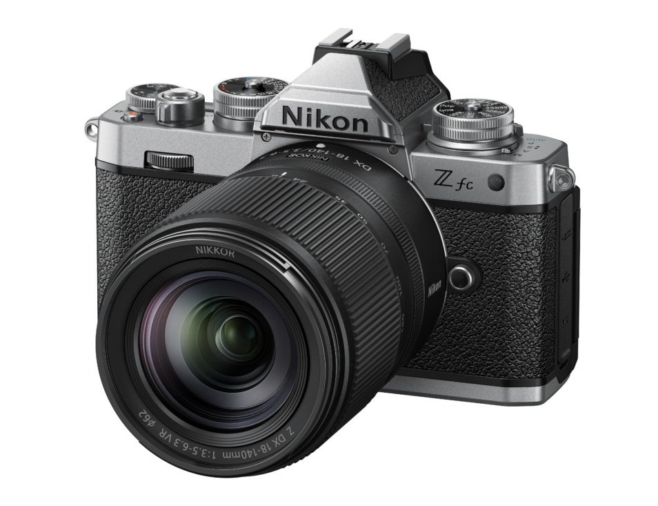 Nikon DX 18-140mm F/3.5-6.3 VR tương thích máy ảnh APS-C ngàm Z