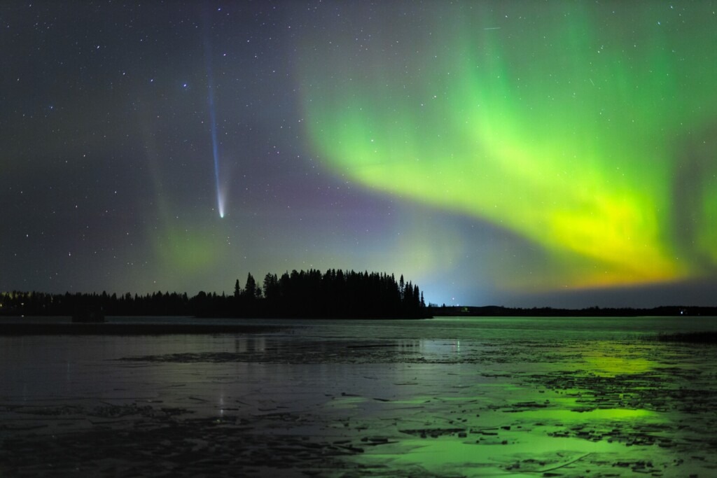 “Aurora Comet Lemmon” – Petr Horálek