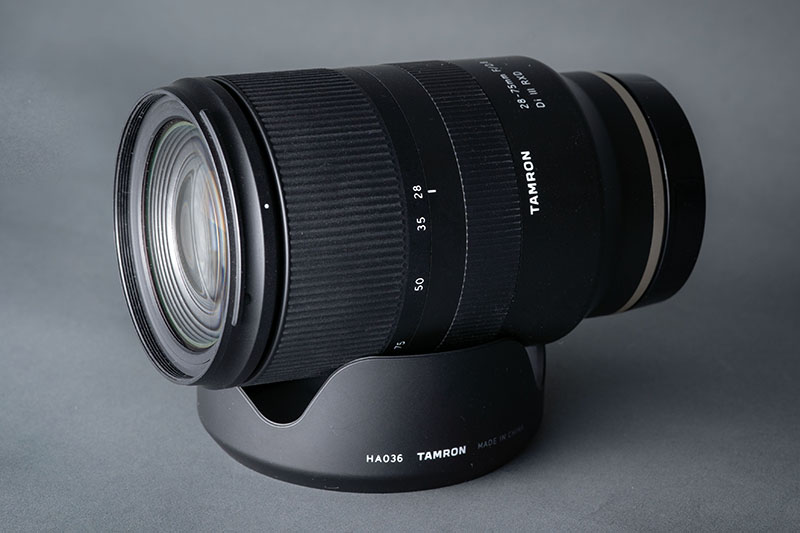 Tamron 28 75mm f28 Di III RXD sở hữu thiết kế tối giản