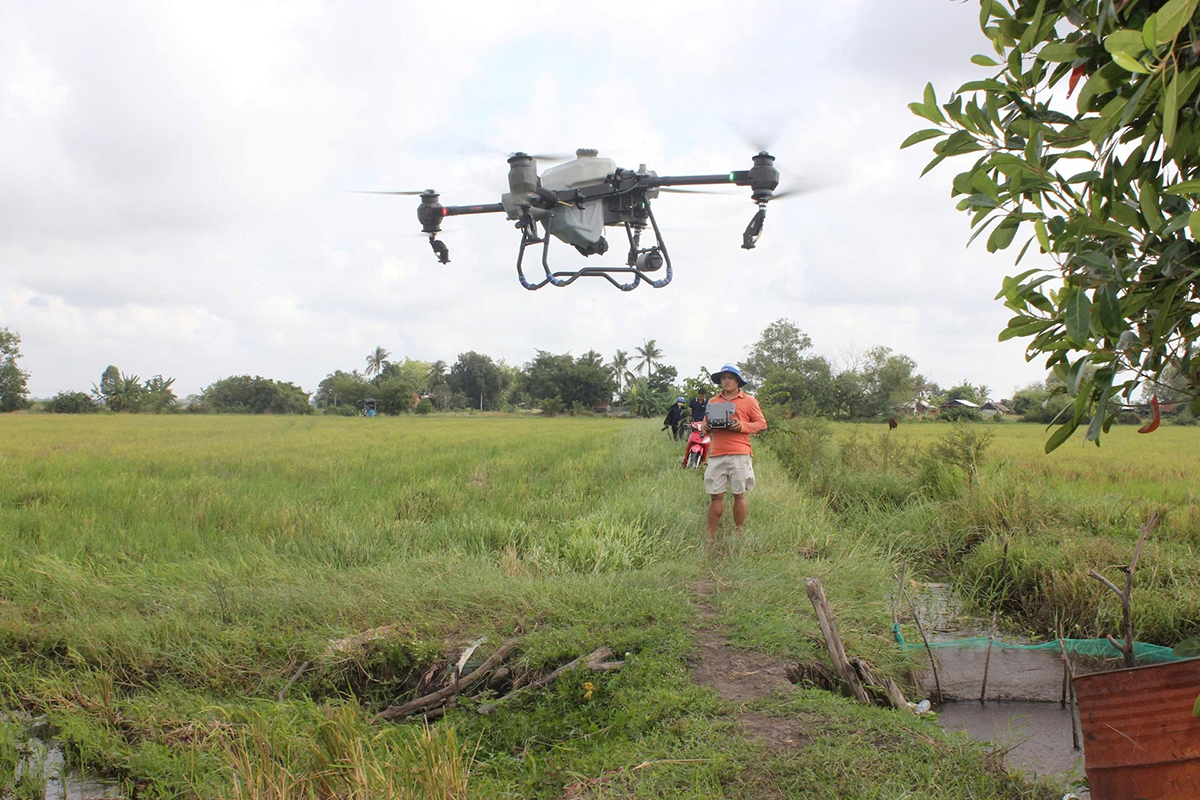 Người dùng cần cung cấp đặc điểm nhận dạng của drone