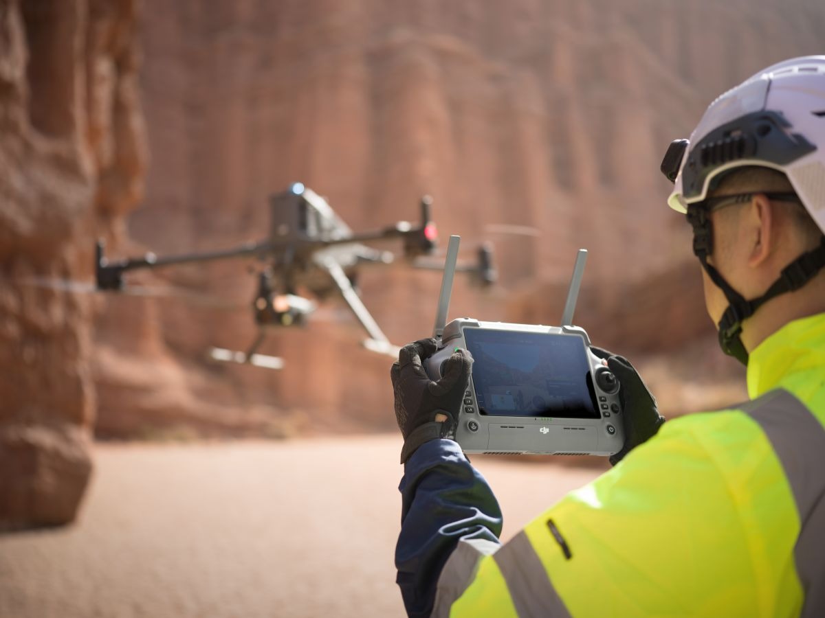 DJI M400 cung cấp khả năng truyền video ổn định
