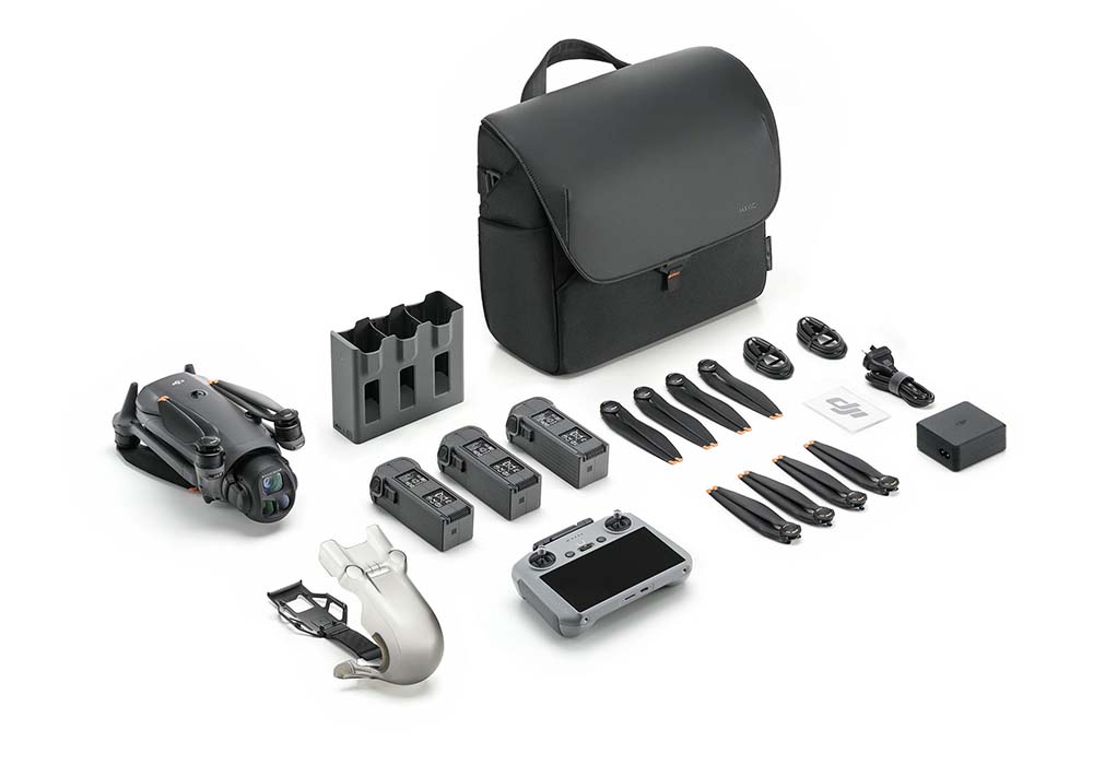 DJI Mavic 4 Pro Fly More Combo