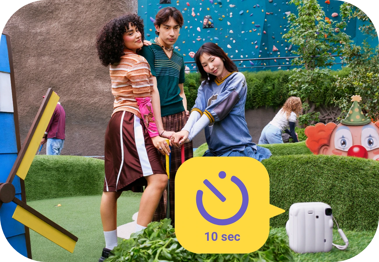 Fujifilm Instax Mini 13 trang bị tính năng hẹn giờ