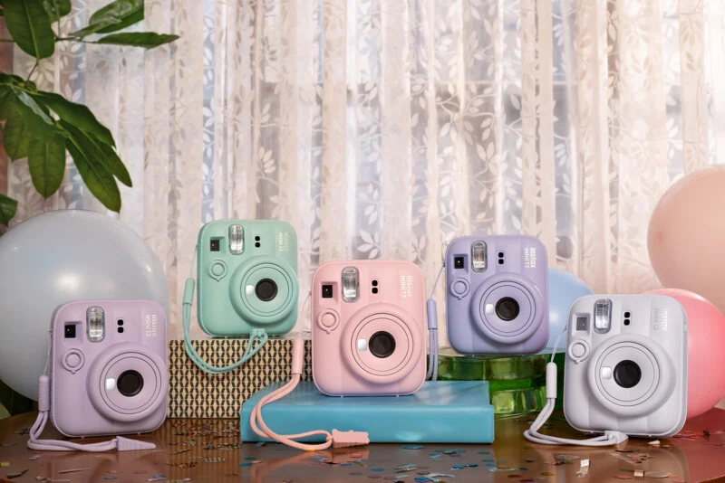 Ra mắt Fujifilm Instax Mini 13 với nhiều lựa chọn màu