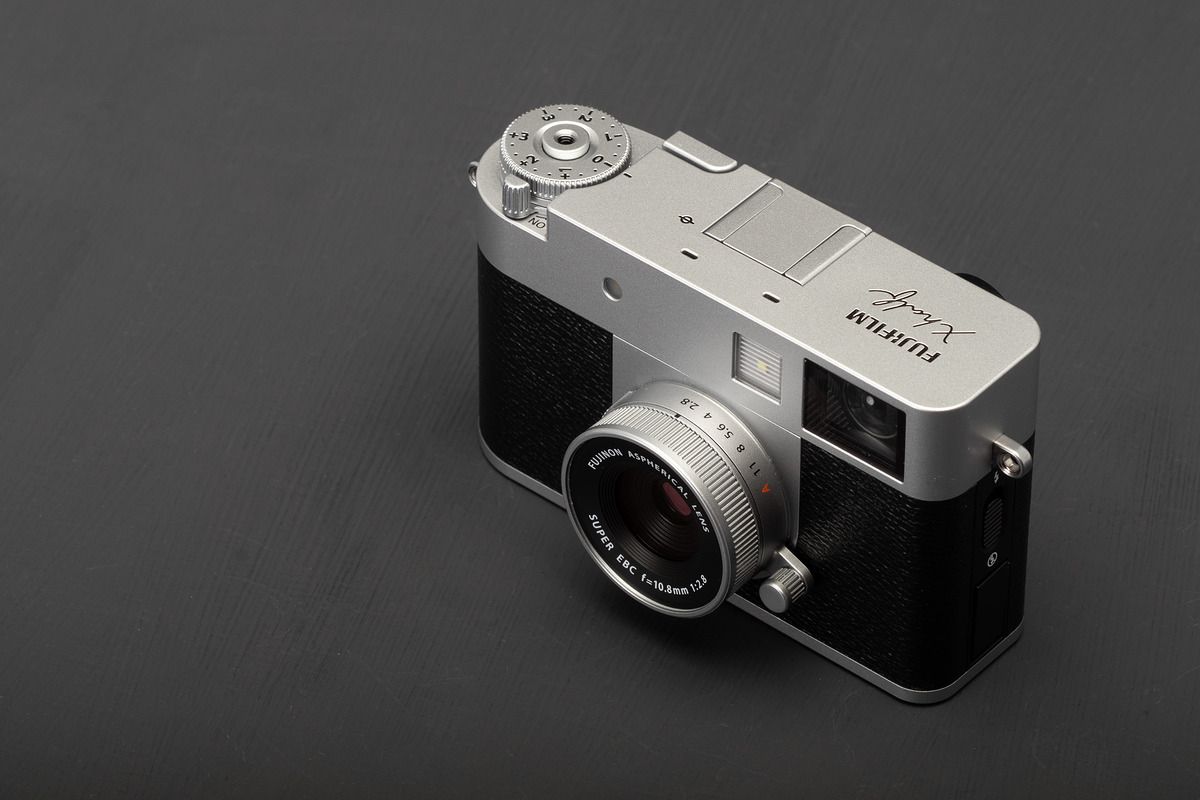 Những hình ảnh mới nhất của Fujifilm X-Half