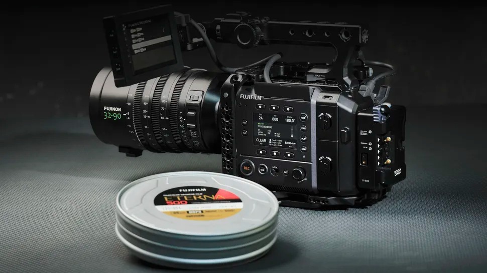 Máy được trang bị kính lọc ND điện tử