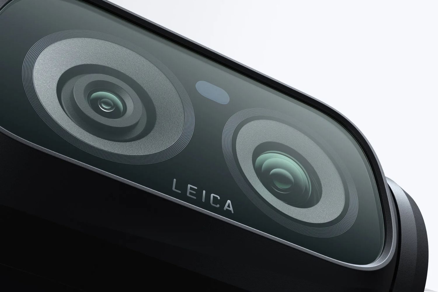 Ra mắt Insta360 Luna Ultra với 2 ống kính