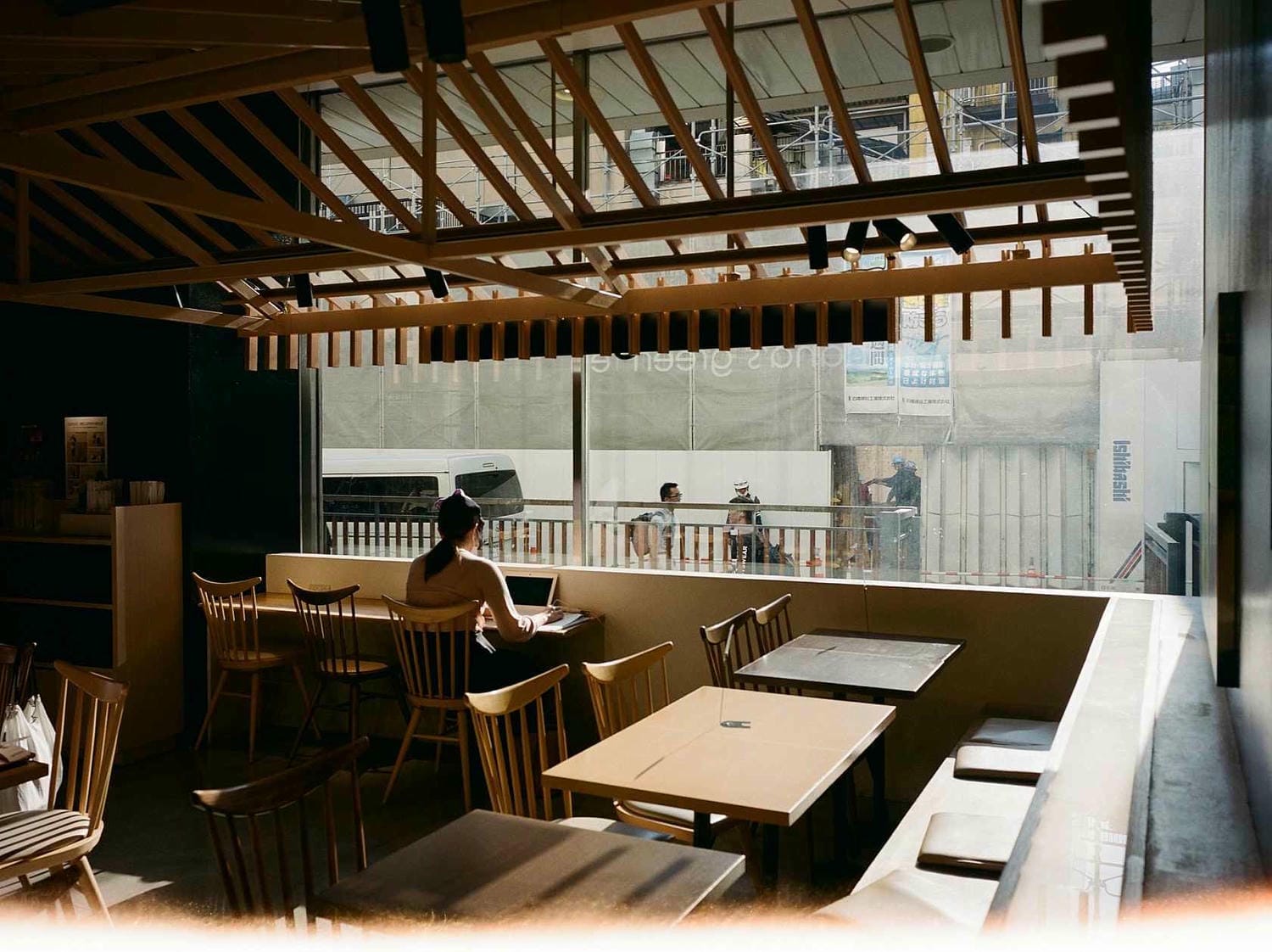 Kodak Ektacolor Pro 400 xử lý sai lệch phơi sáng tốt