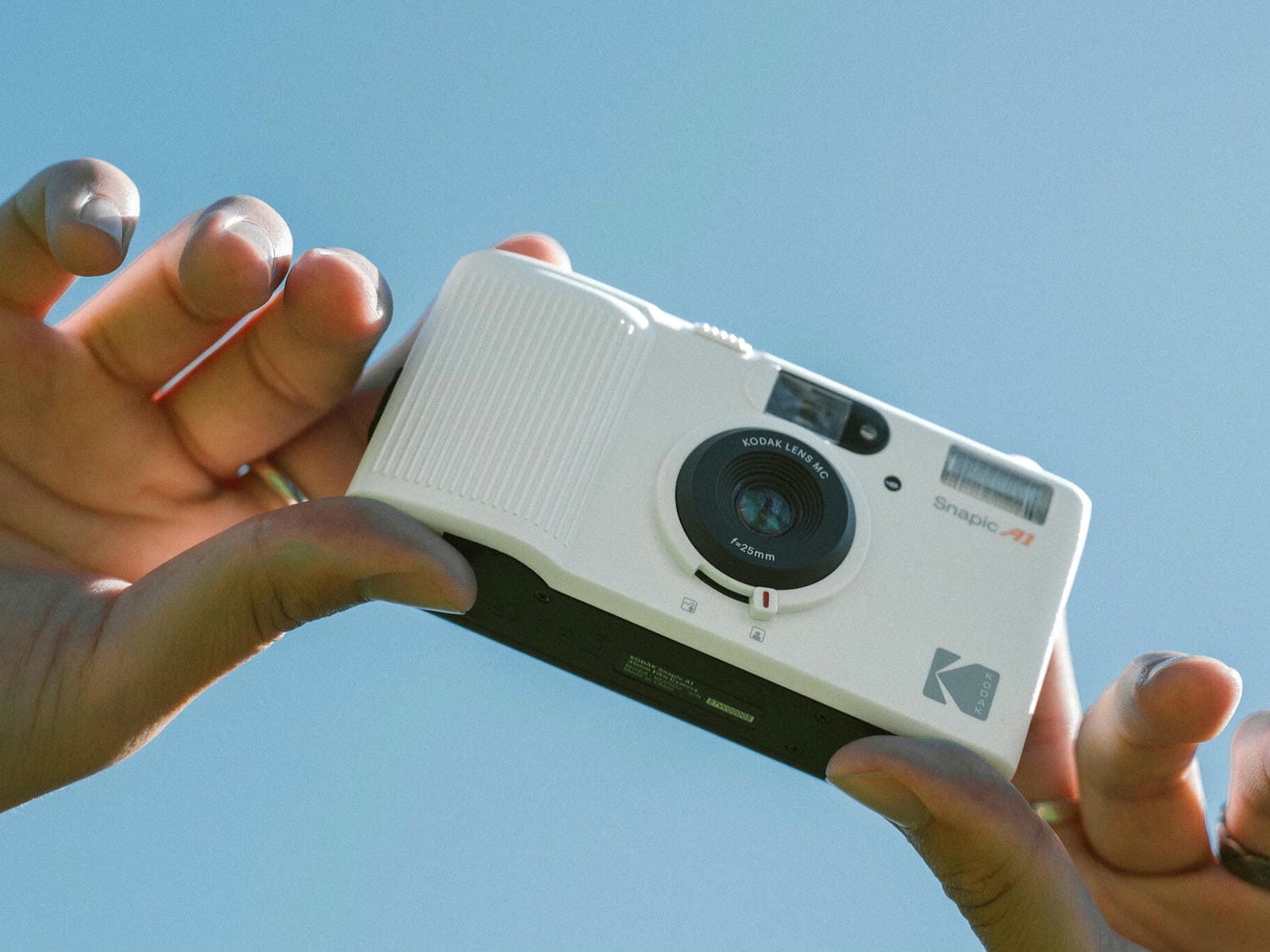 Máy ảnh Snapic A1 chụp full-frame 35mm