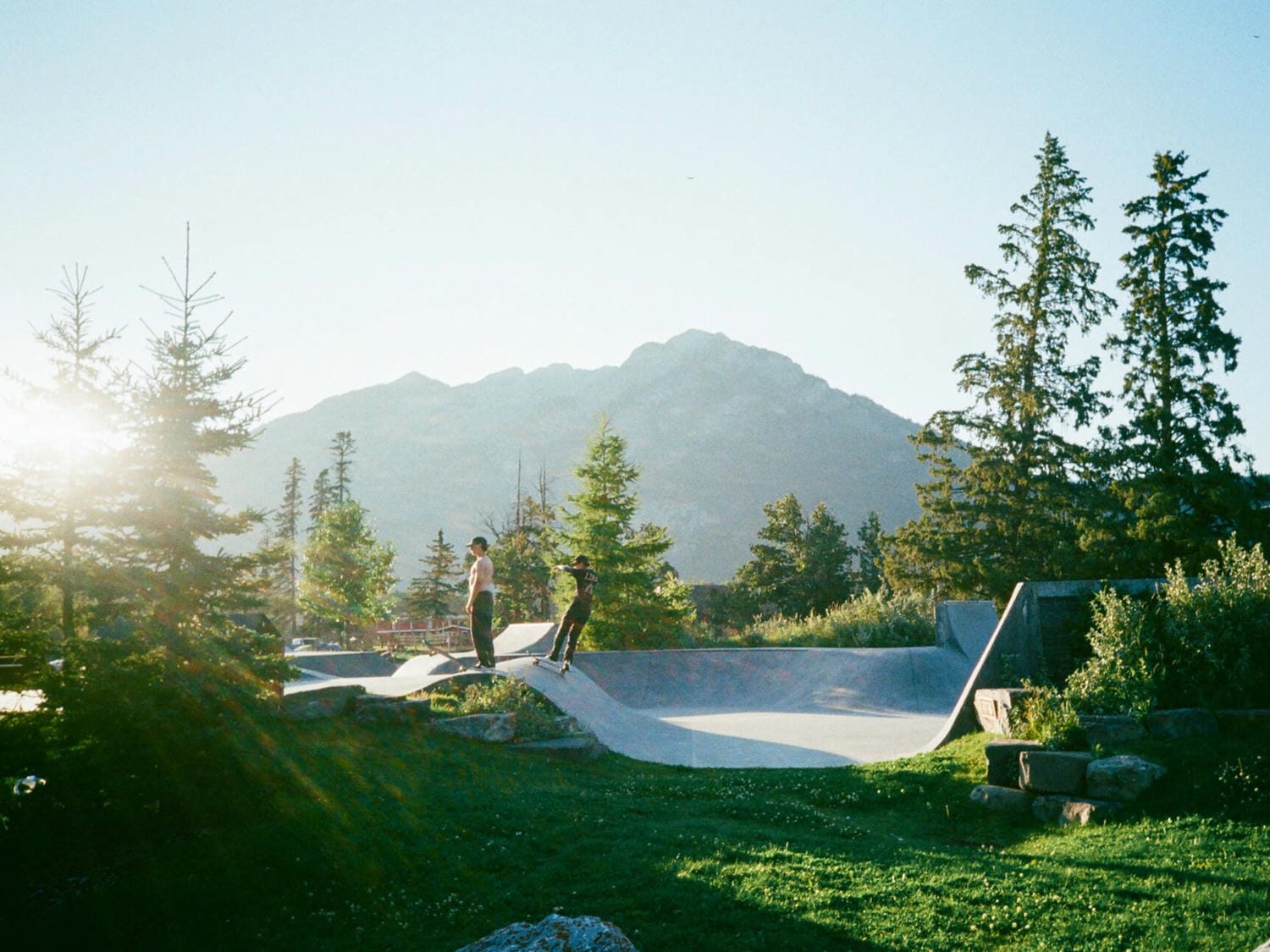 Ống kính glass 3-element trên Snapic A1