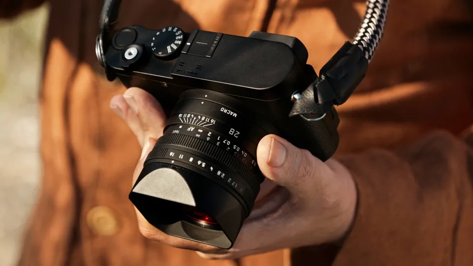 Kỷ nguyên mới cho máy ảnh compact đen trắng