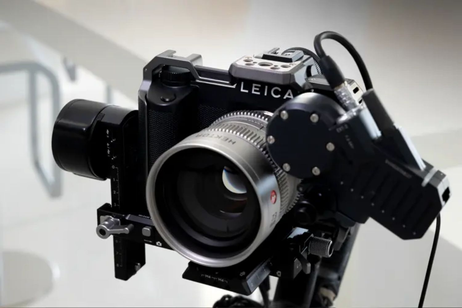 Máy ảnh hỗ trợ Camera-to-Cloud thông qua Adobe Frame.io