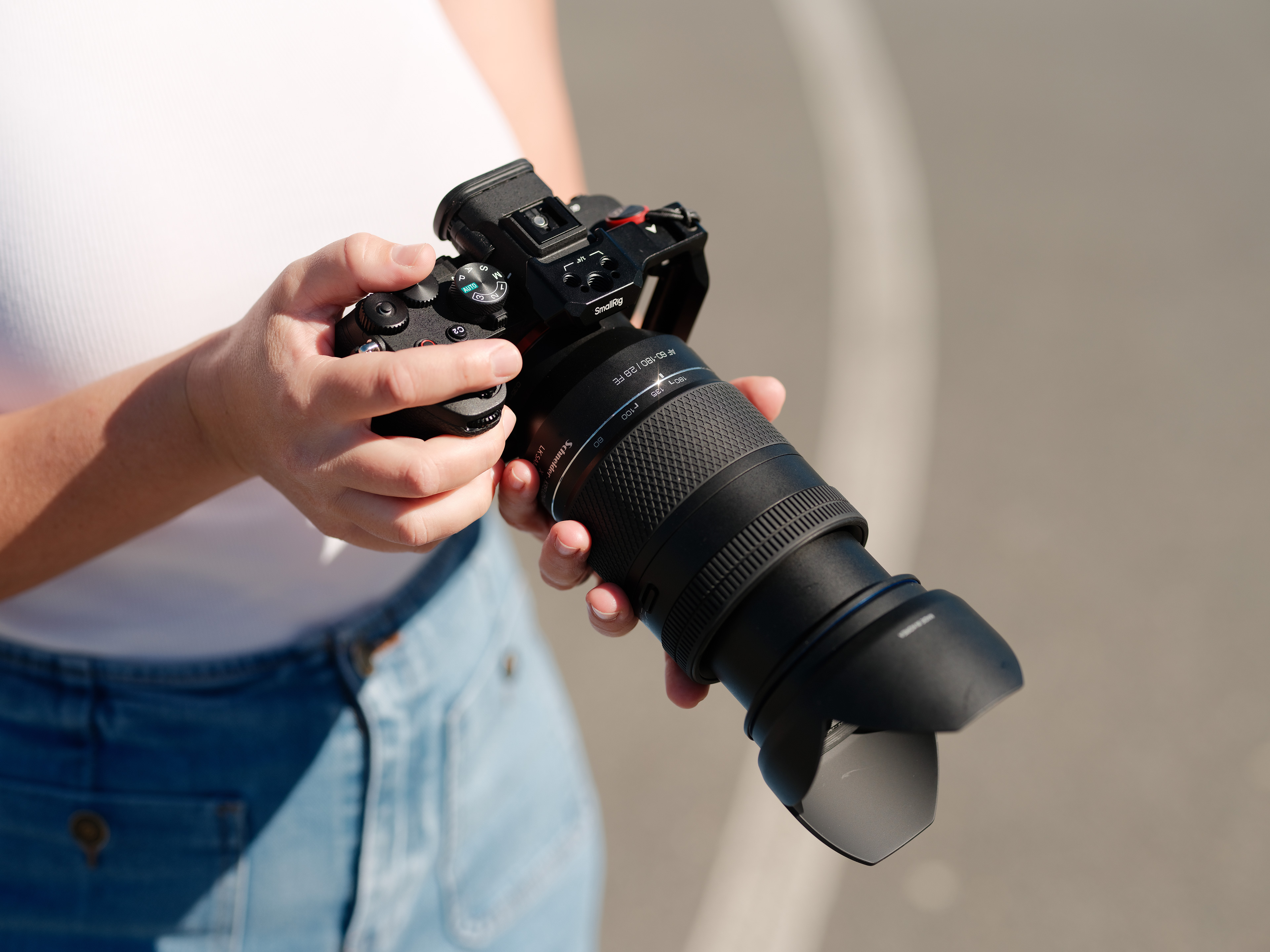 Ra mắt LK Samyang AF 60-180mm F2.8 FE