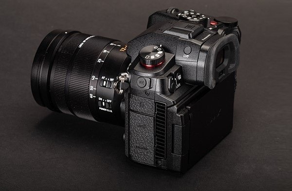 Panasonic GH6 tích hợp hệ thống làm mát chủ động